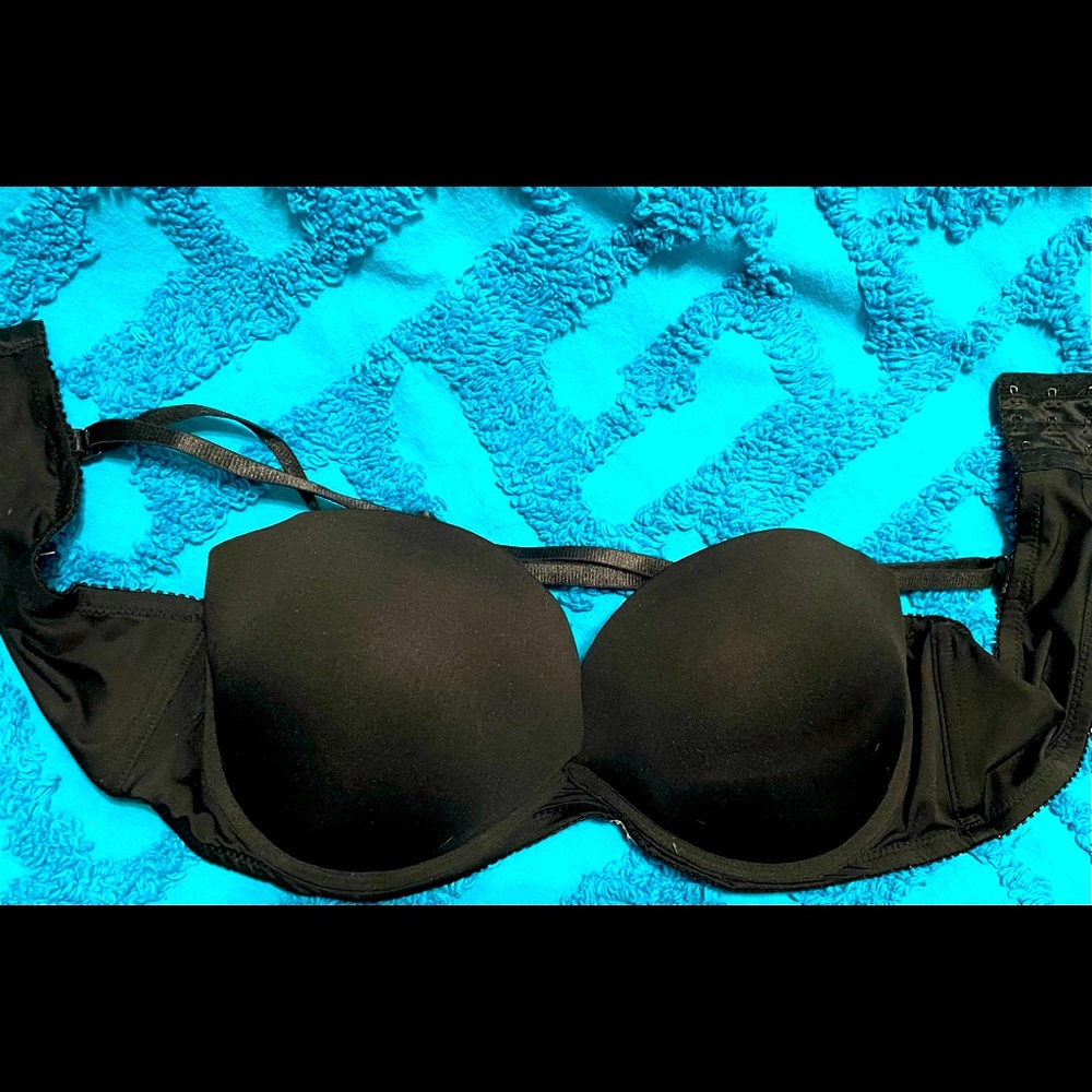 Super push up bra in Black size 38 C. Convertible straps, strapless option